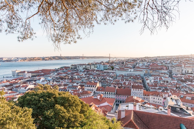 Lisbon Temperatures in March