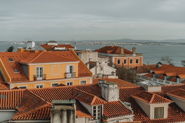 Temp in Lisbon in March